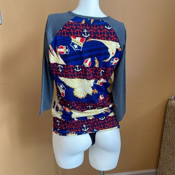 LuLaRoe Unisex S Red/Blue/Gray ‘Eagle and Crest’ Patriotic Randy Raglan Size XS - Picture 5 of 11